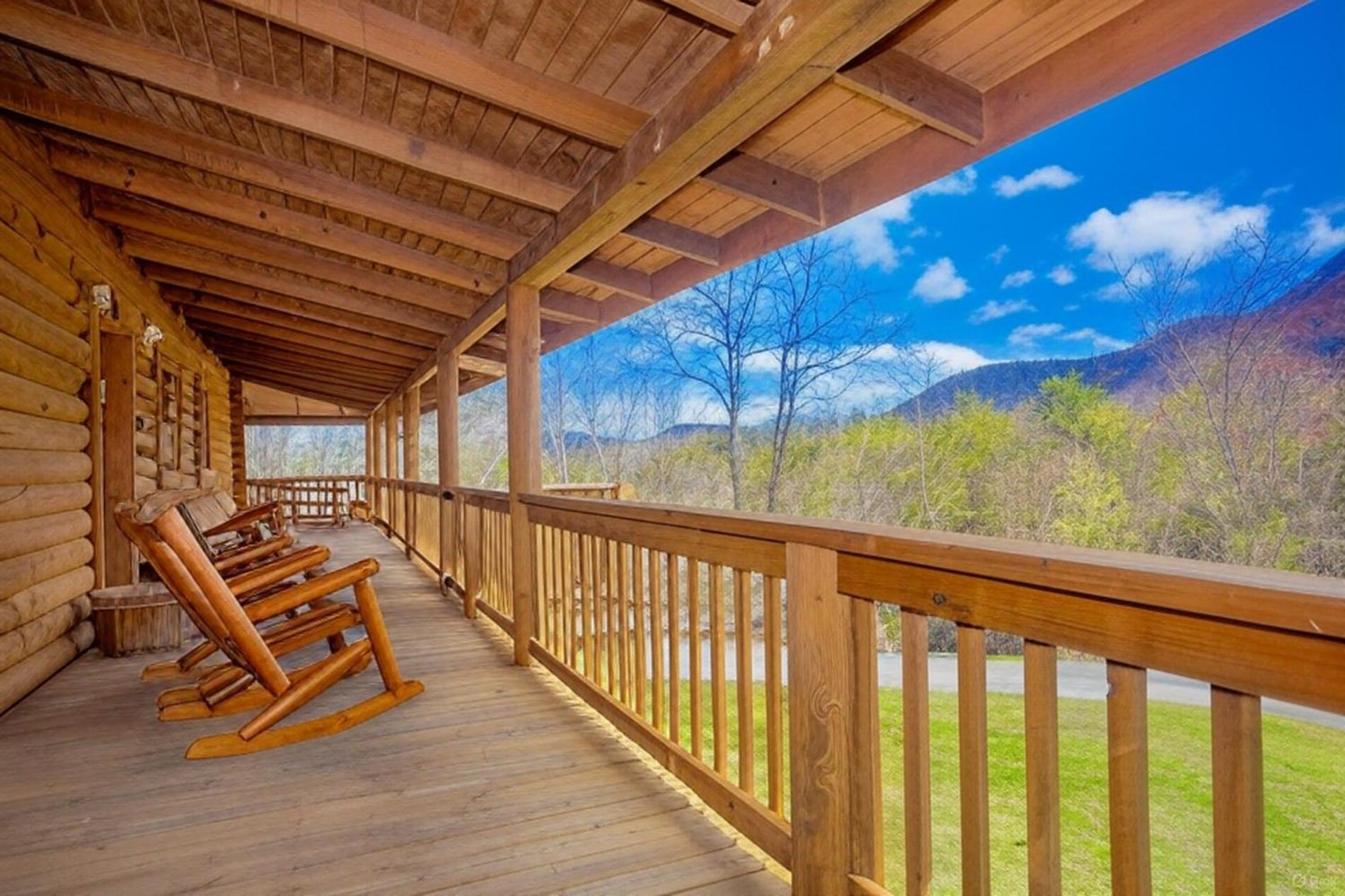Smoky Bear Lodge With Guest House, Hot Tub, 1089 Free Tickets Each Paid Day, Dollywood And More سيفيرفيل المظهر الخارجي الصورة