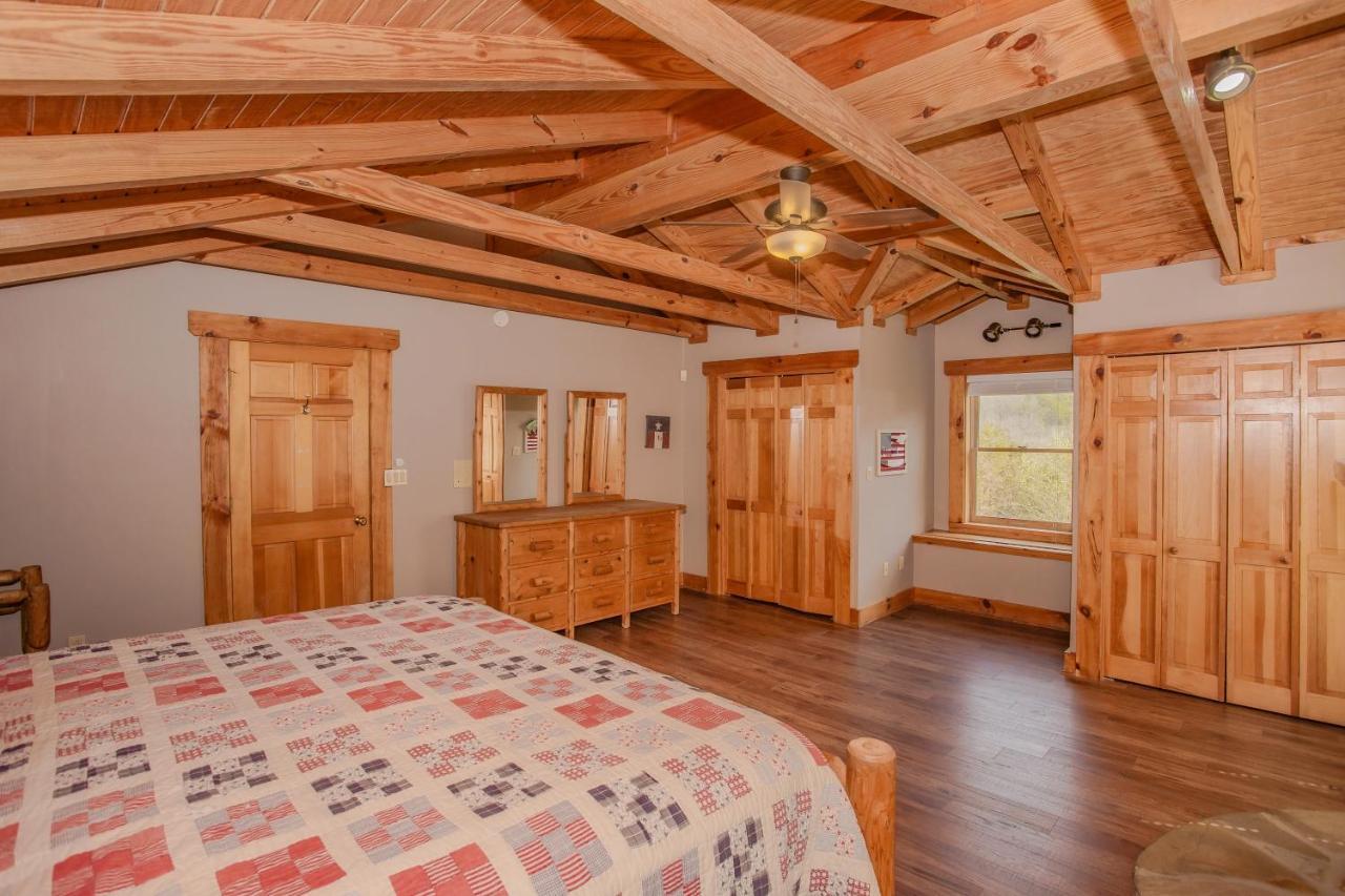 Smoky Bear Lodge With Guest House, Hot Tub, 1089 Free Tickets Each Paid Day, Dollywood And More سيفيرفيل المظهر الخارجي الصورة